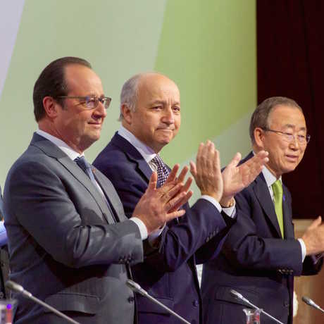 Hollande, Fabius, an Ki-Moon applaud the agreement