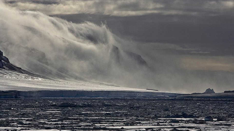 Coulson Island in the Ross Sea, Quâłiįk Hǫüįıkťqųq/Wikipedia